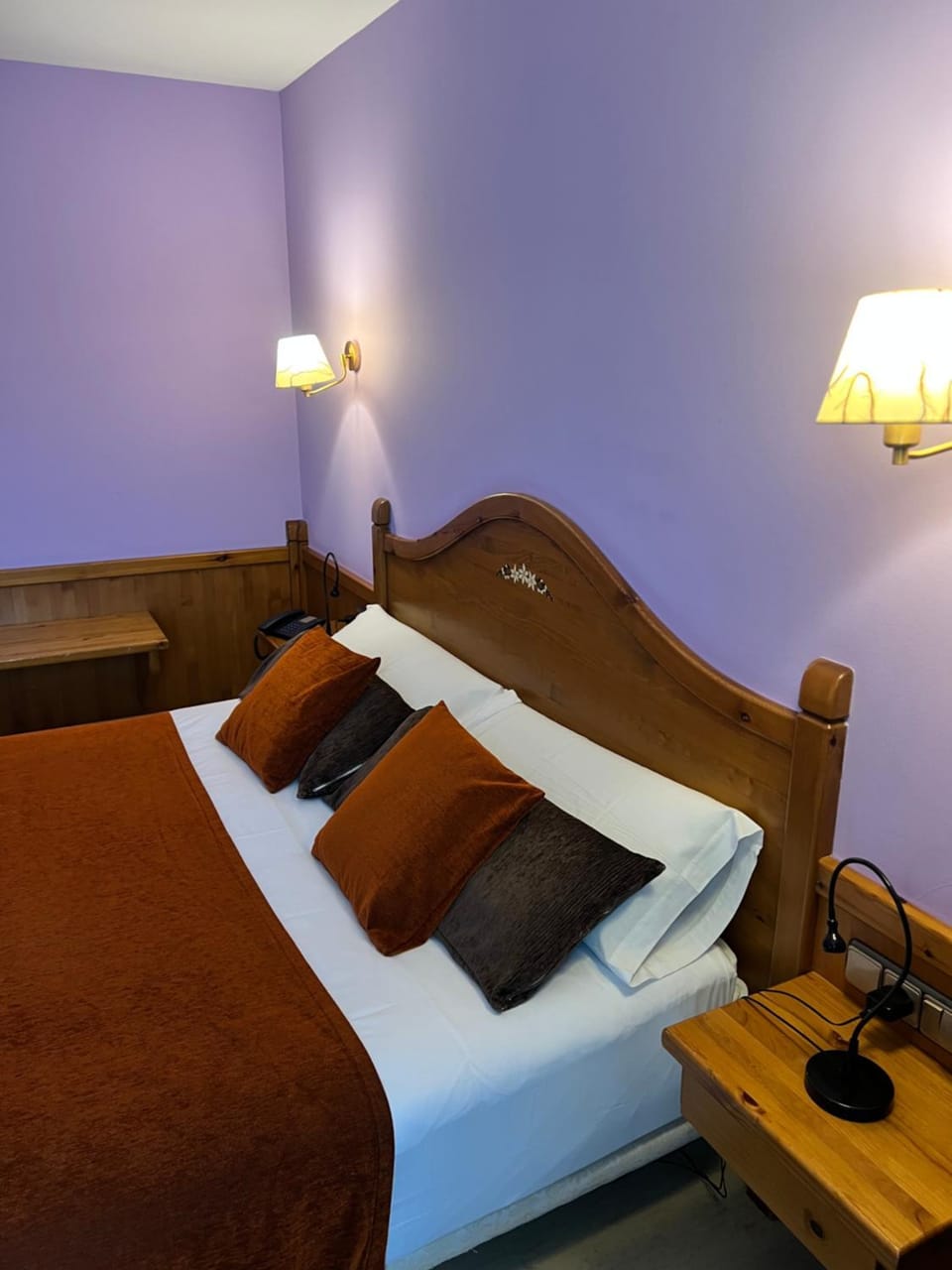 Bed, Photo of the whole room
