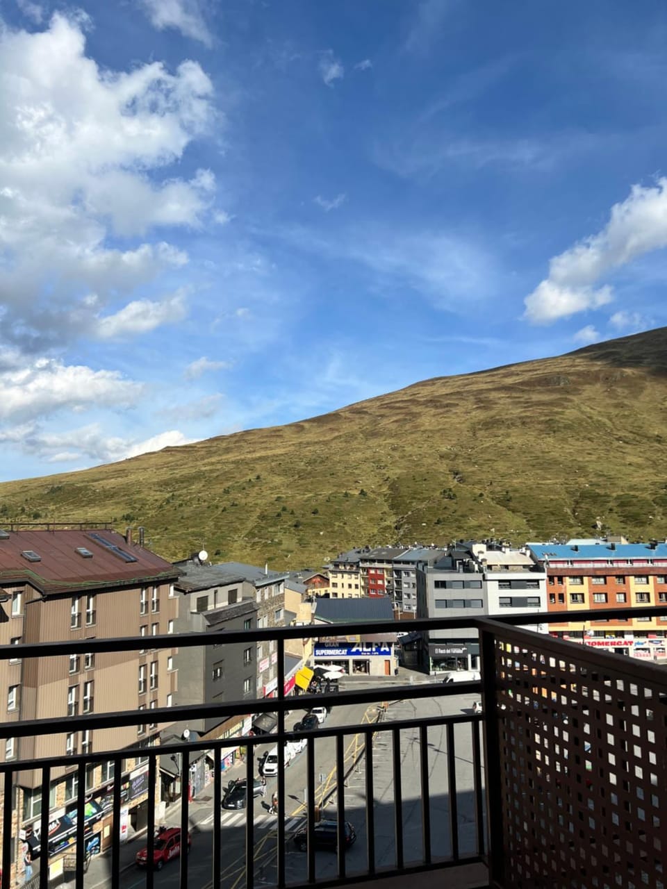 City view, Mountain view