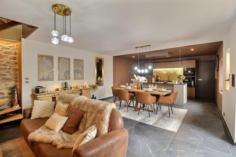Property building, Living room