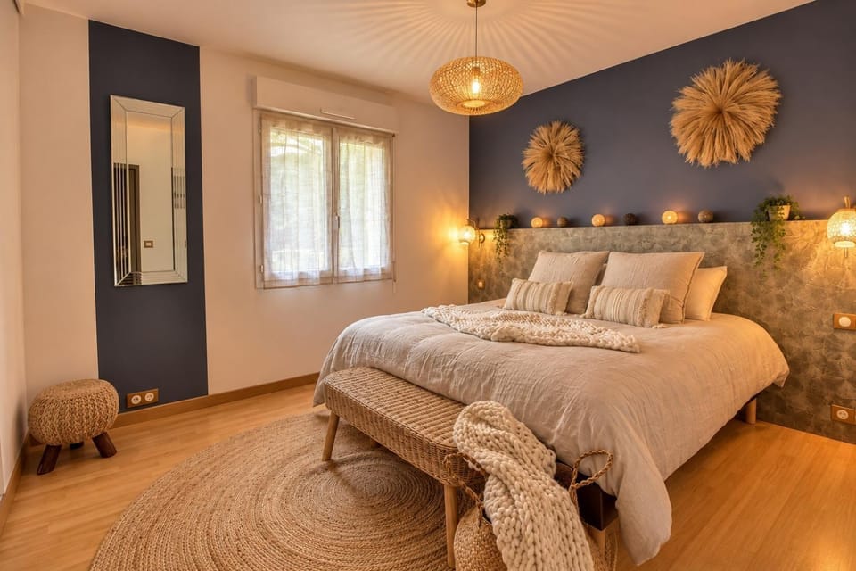 Living room, Bedroom