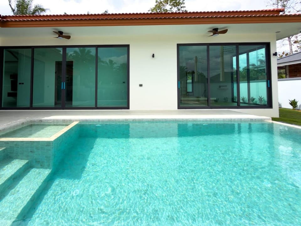 Mountain view pool villa Villa in Krabi Changwat
