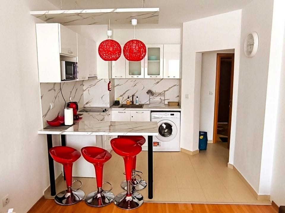 oven, toaster, washing machine
