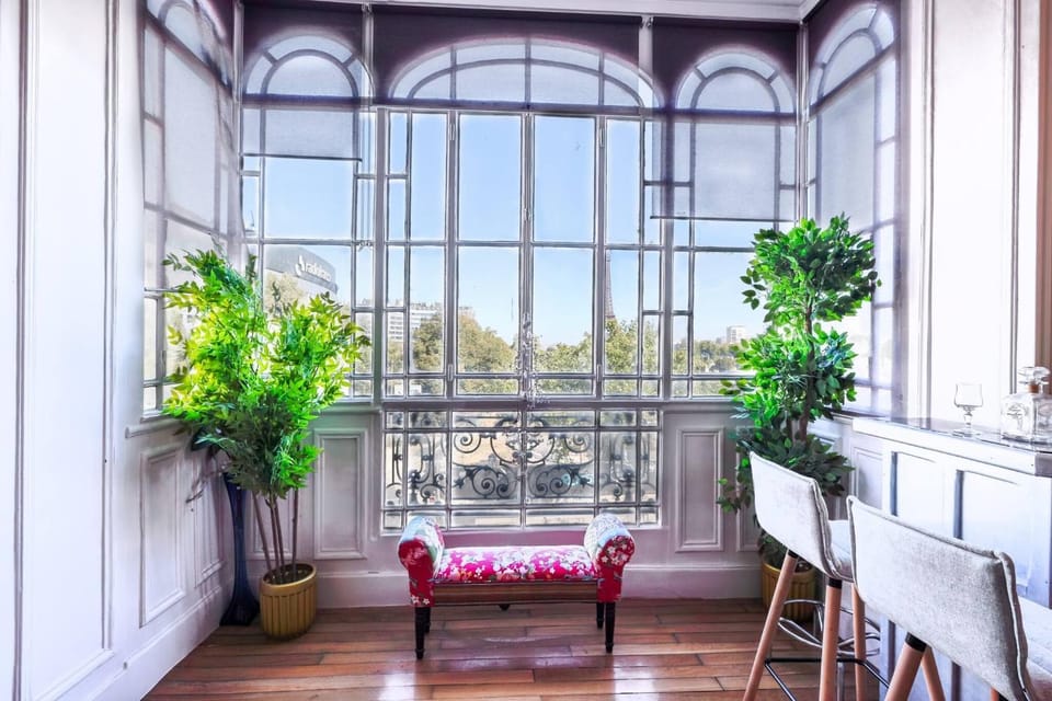 The best view of the Eiffel Tower Apartment in Paris