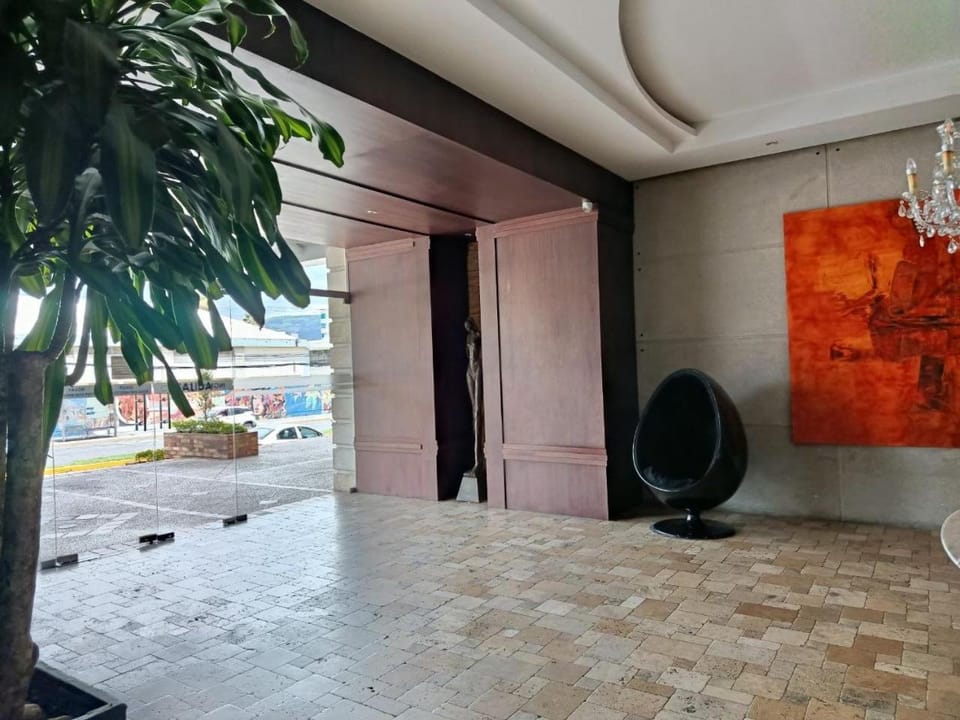 LUXURY SUITE, Cómoda y Amueblada Apartment in Quito