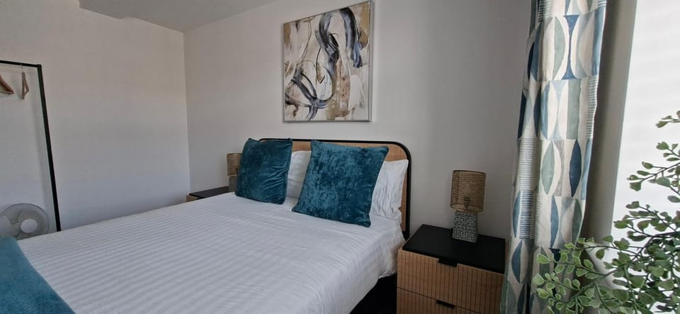 One-Bed Luxurious apartment near A1 'The Lancaster Suite' Apartment in Huntingdonshire District