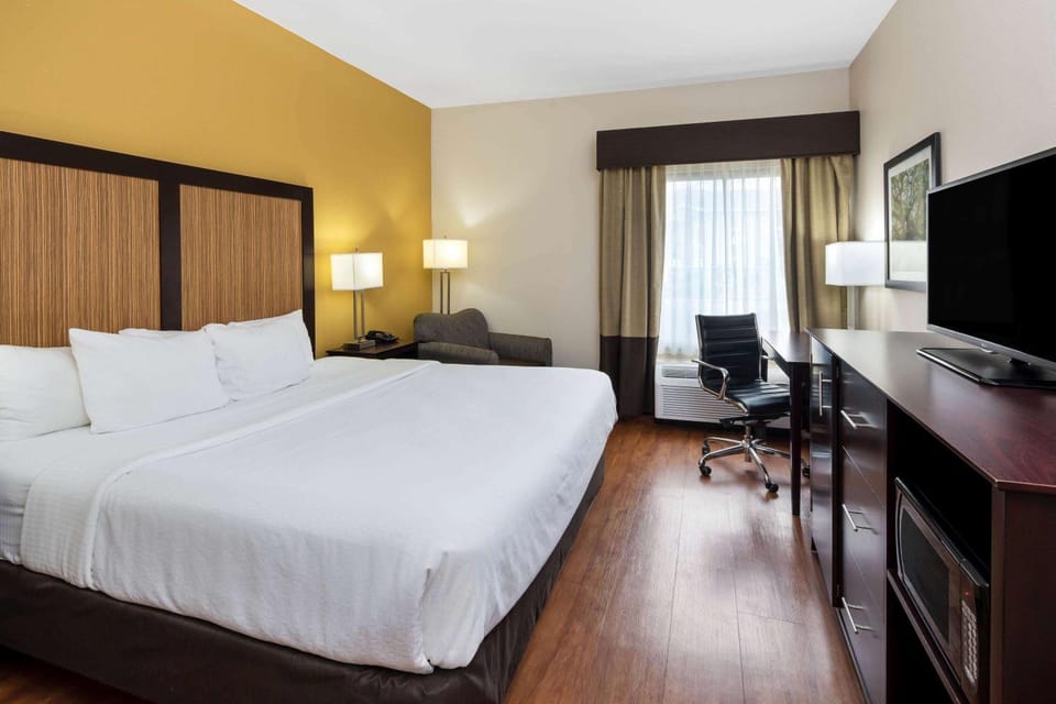 Photo of the whole room, On site