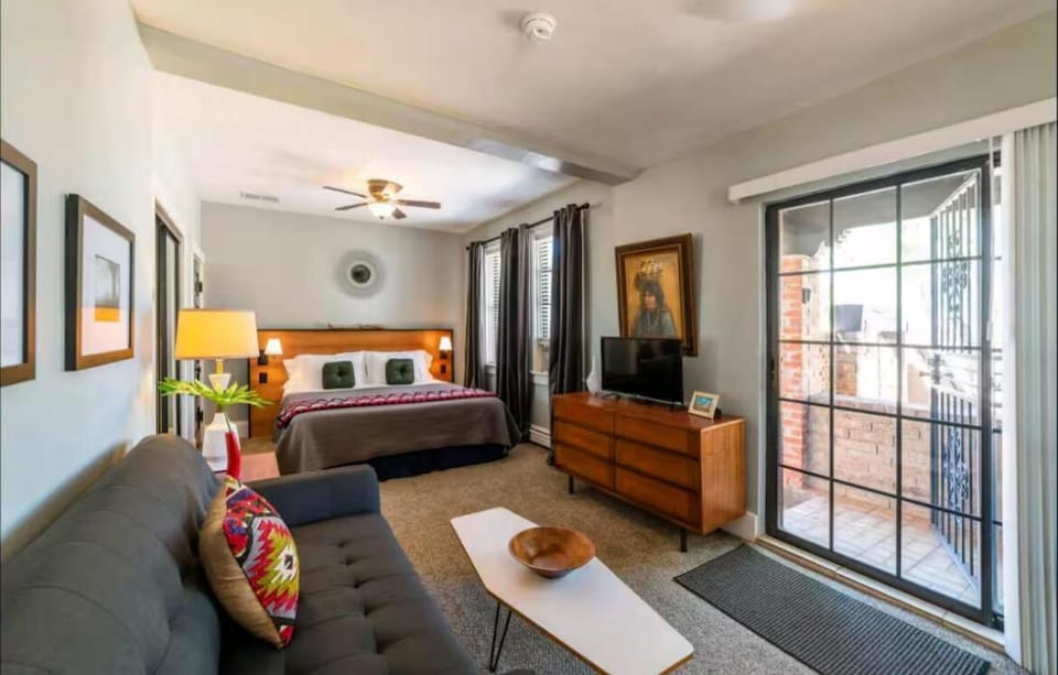 The Urban Suite Apartment in Albuquerque