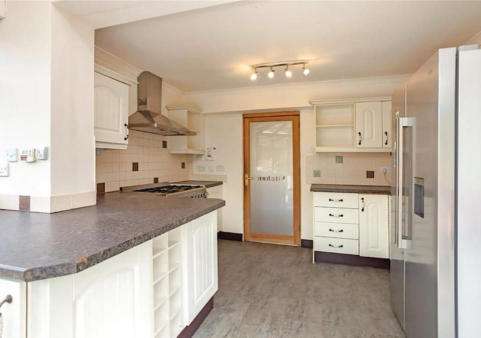 Breakfast, dishwasher, kitchen