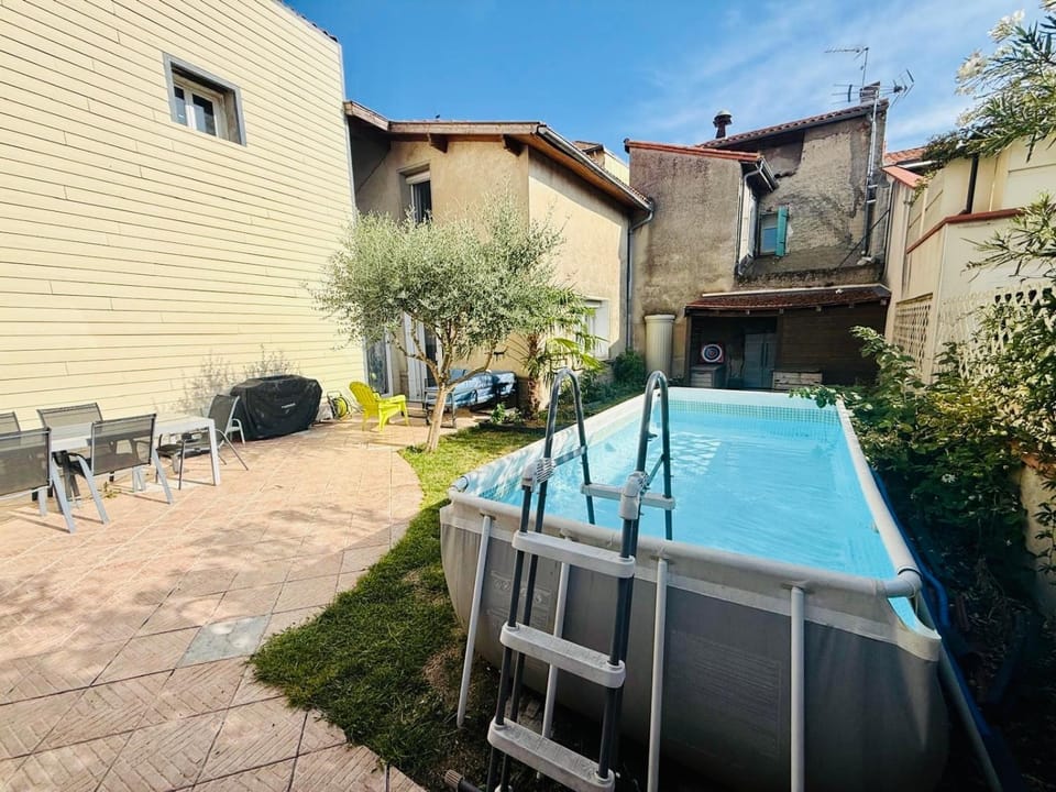Garden, Swimming pool