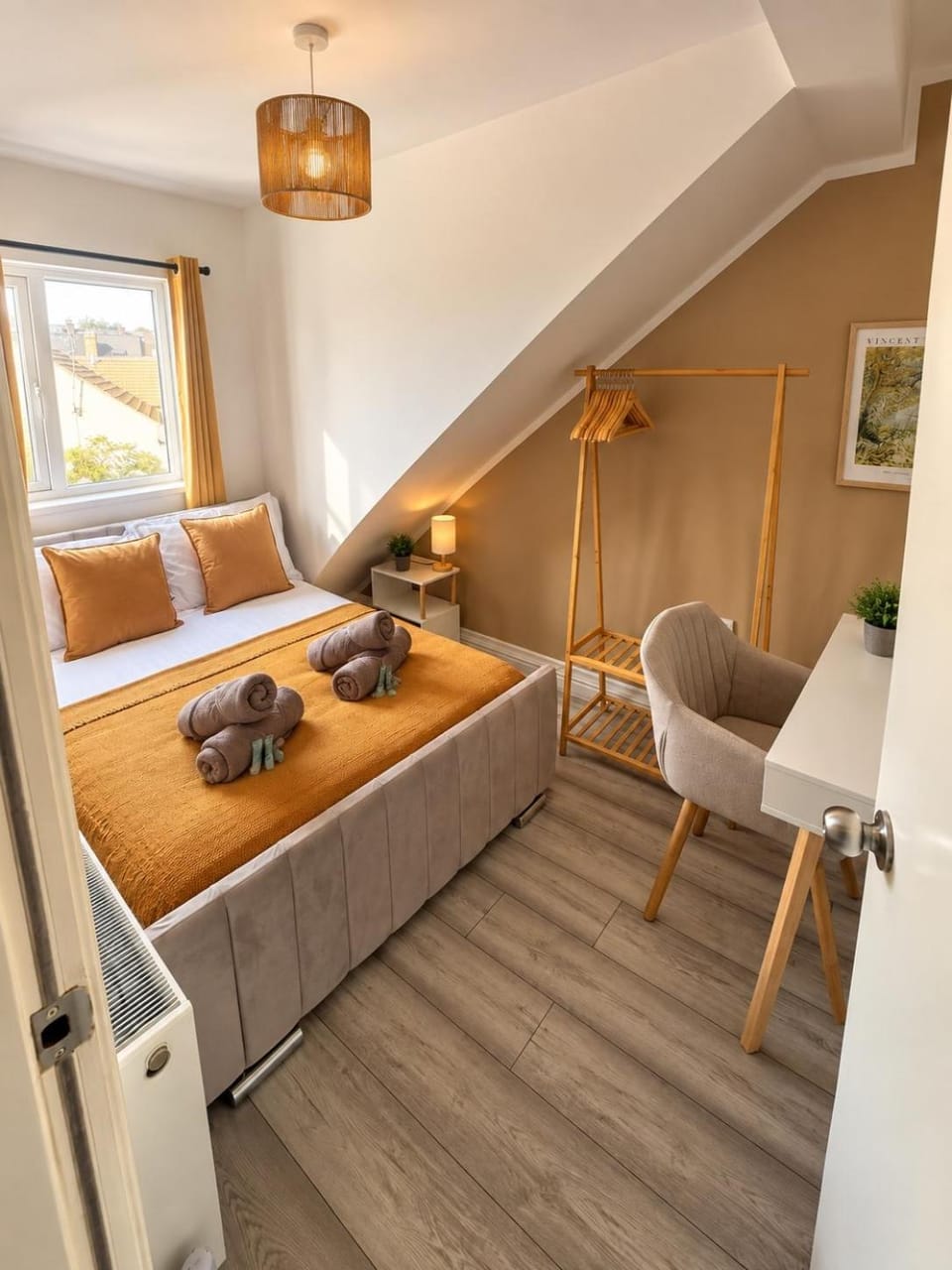 The Amber House 4 Bed Free Parking 12 PPL House in Sheffield