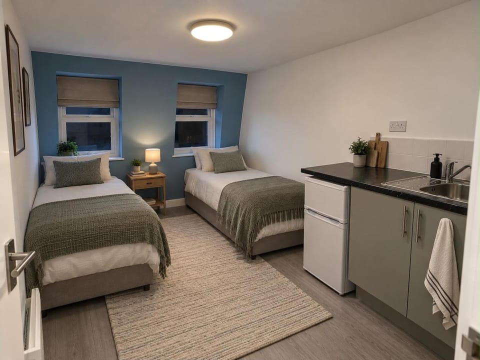 Bed, Kitchen or kitchenette, Photo of the whole room, Bedroom