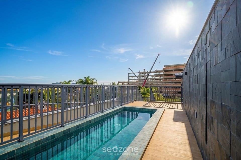 Balcony/Terrace, City view, Sea view, Swimming pool