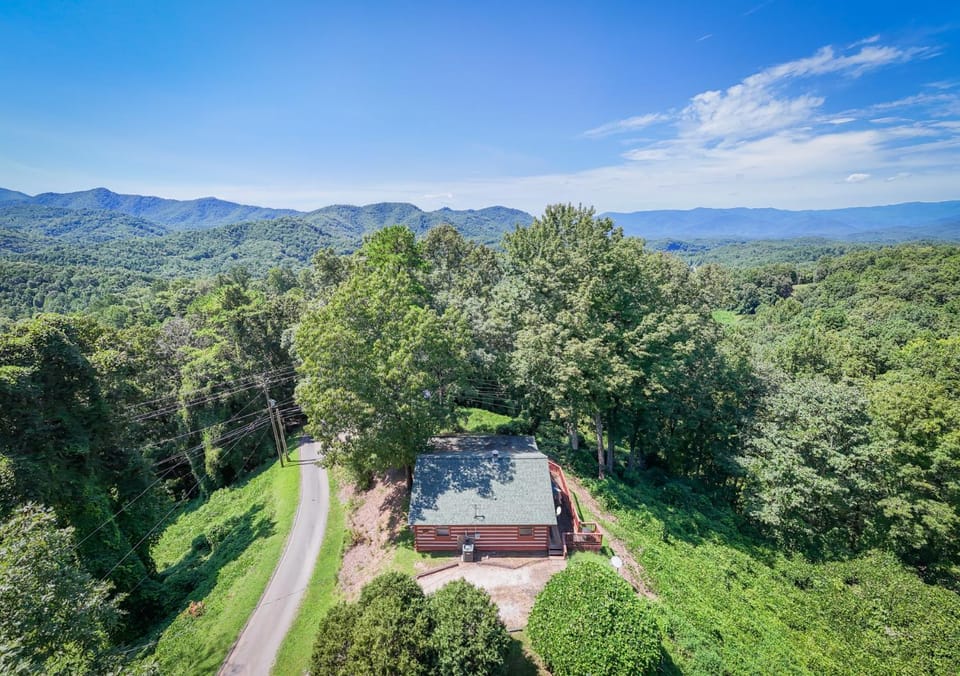 Kloud View Kabin in the Nantahala Gorge House in Fontana Lake