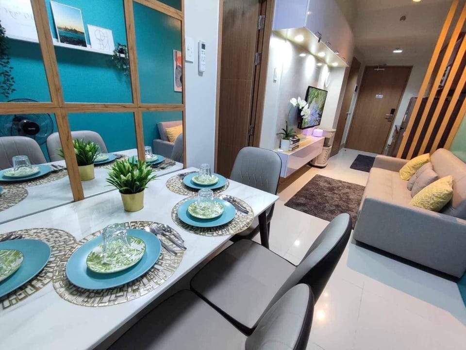 Communal lounge/ TV room, Dining area