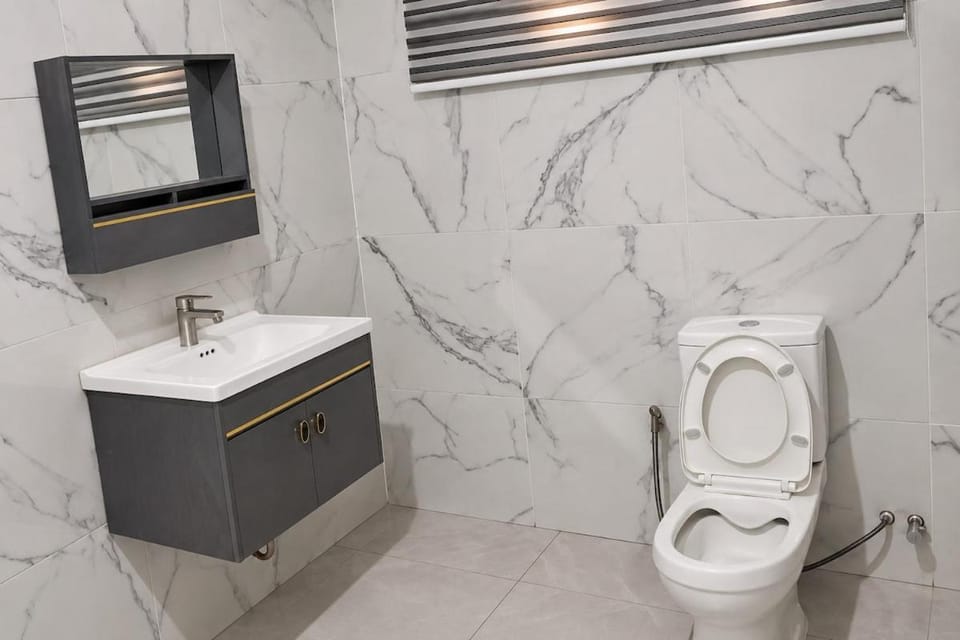 Toilet, Bathroom
