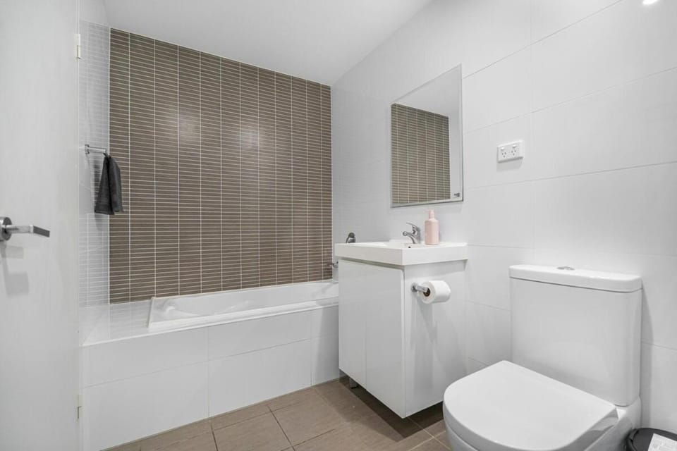 Toilet, Bathroom, Bath