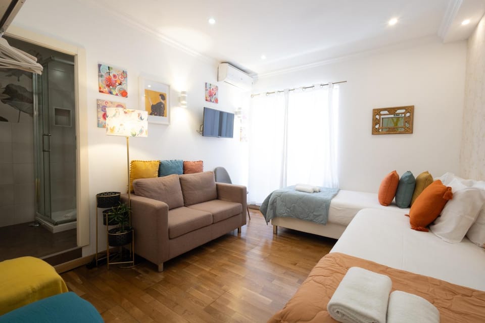 Sweet Suites Guesthouse close to famous Avenue Liberty Bed and Breakfast in Lisbon