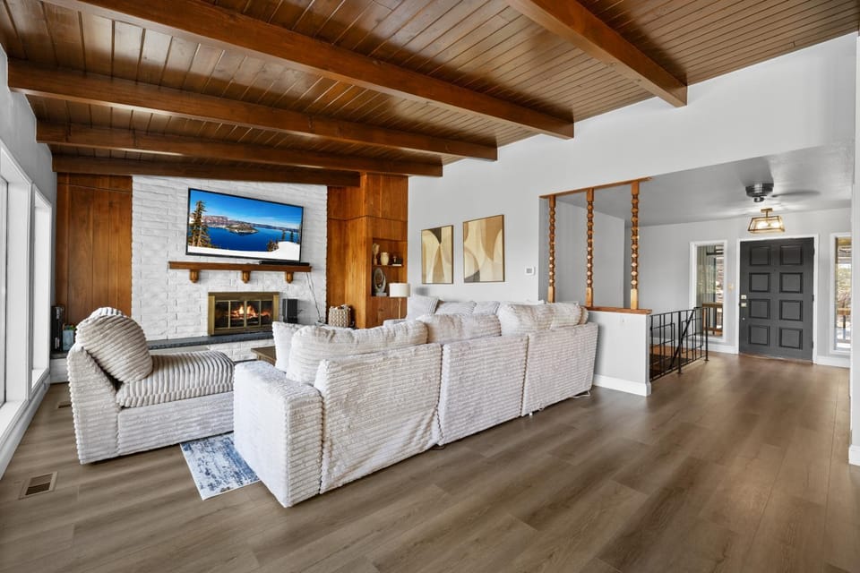 Jacksonville Retreat home with Wraparound Deck House in Jacksonville
