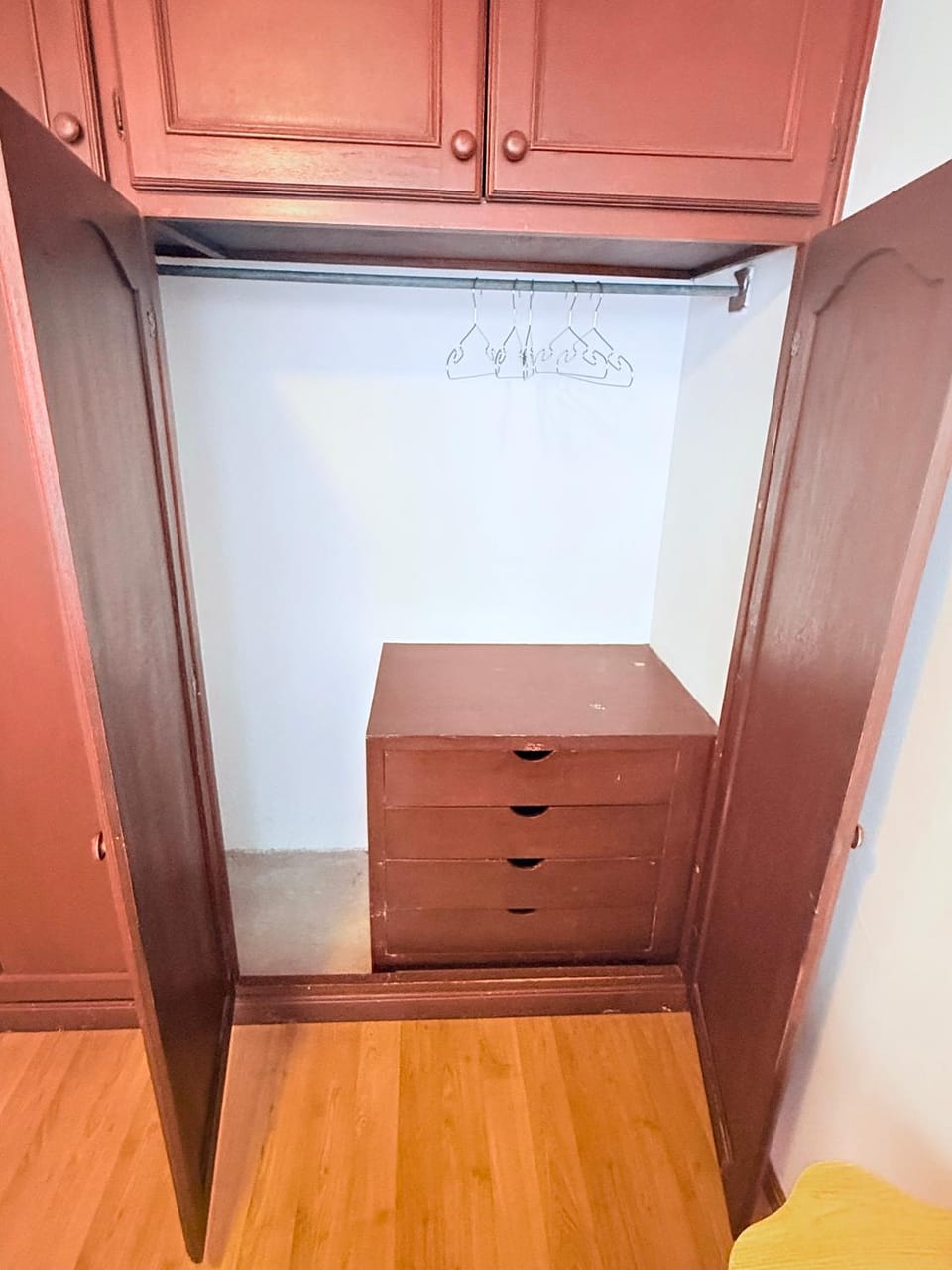 wardrobe