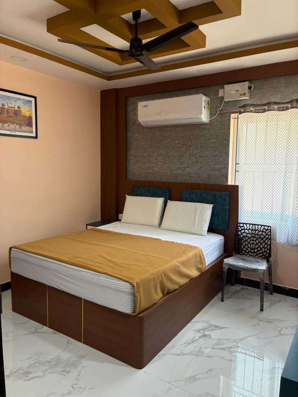 Bed, Photo of the whole room, Bedroom, air conditioner