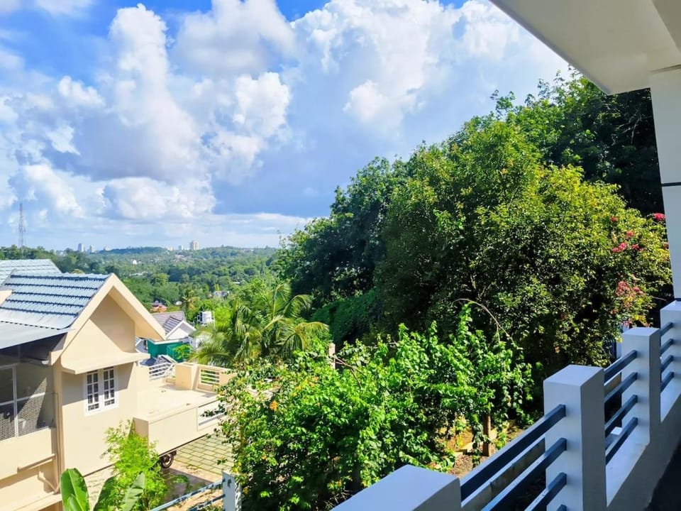The Balcony Hilltop Villa Private 5BHK Luxury Stay Villa in Kerala