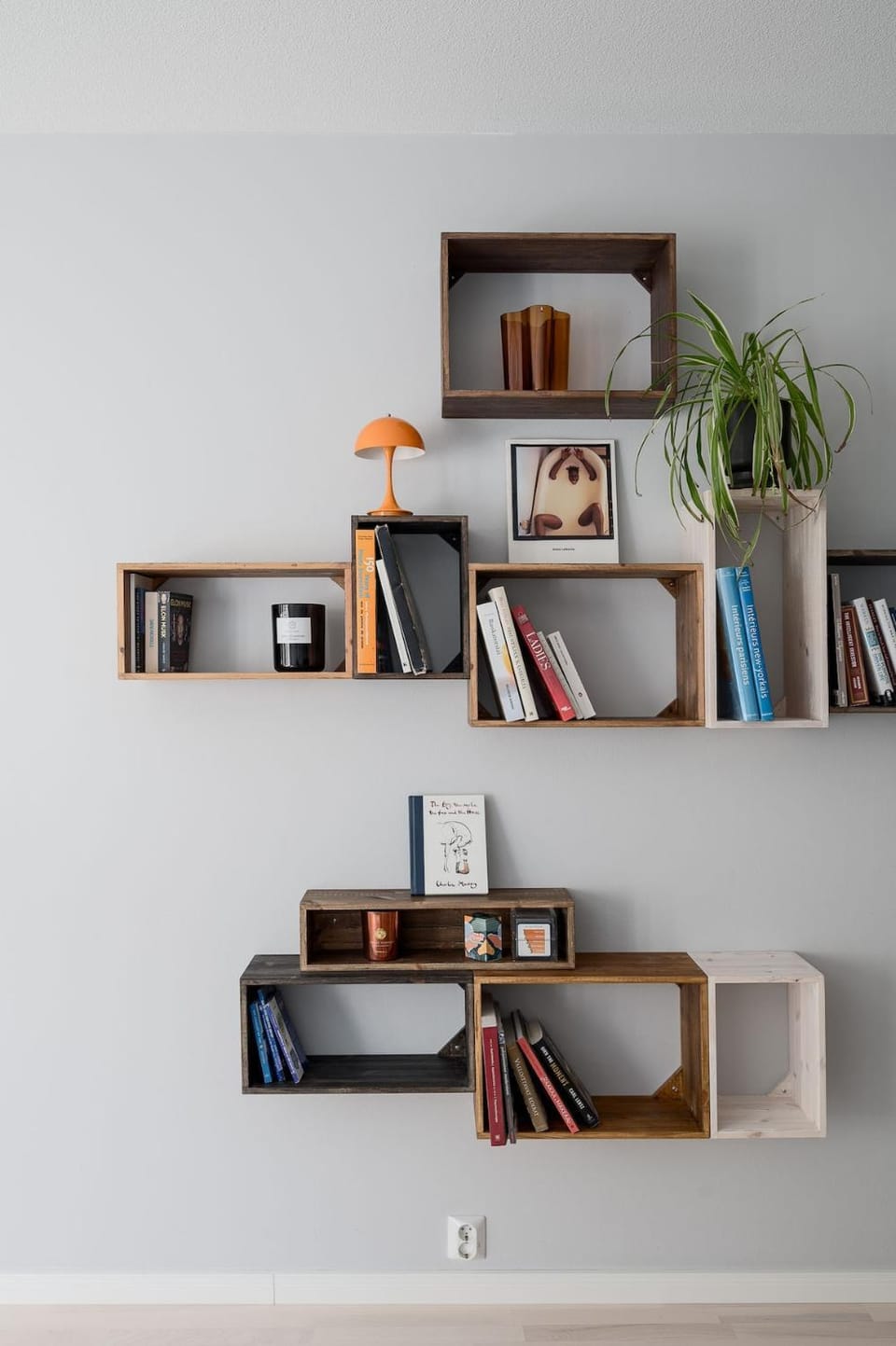 Library, Living room