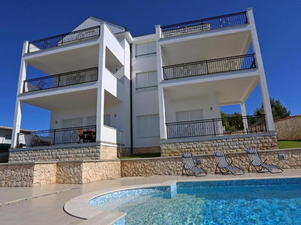 Property building, Swimming pool
