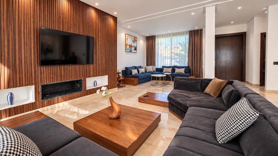 Communal lounge/ TV room, TV and multimedia, Living room, Seating area