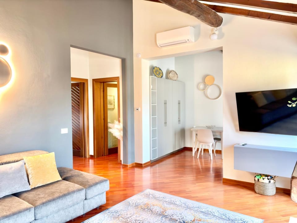 Belltower view Apartment in Parma