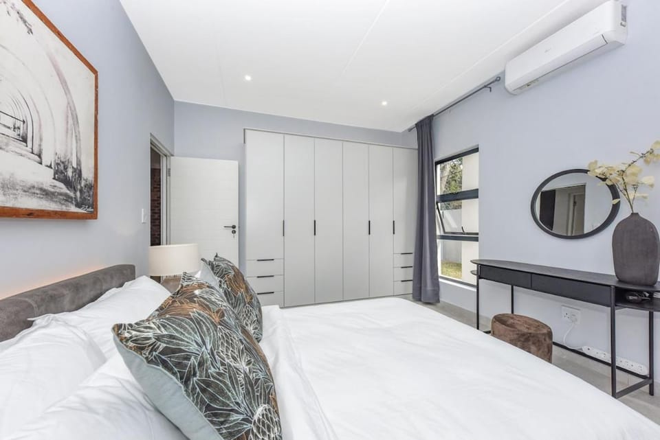 Luxury Garden Apartment with Private Pool & Braai Apartment in Sandton
