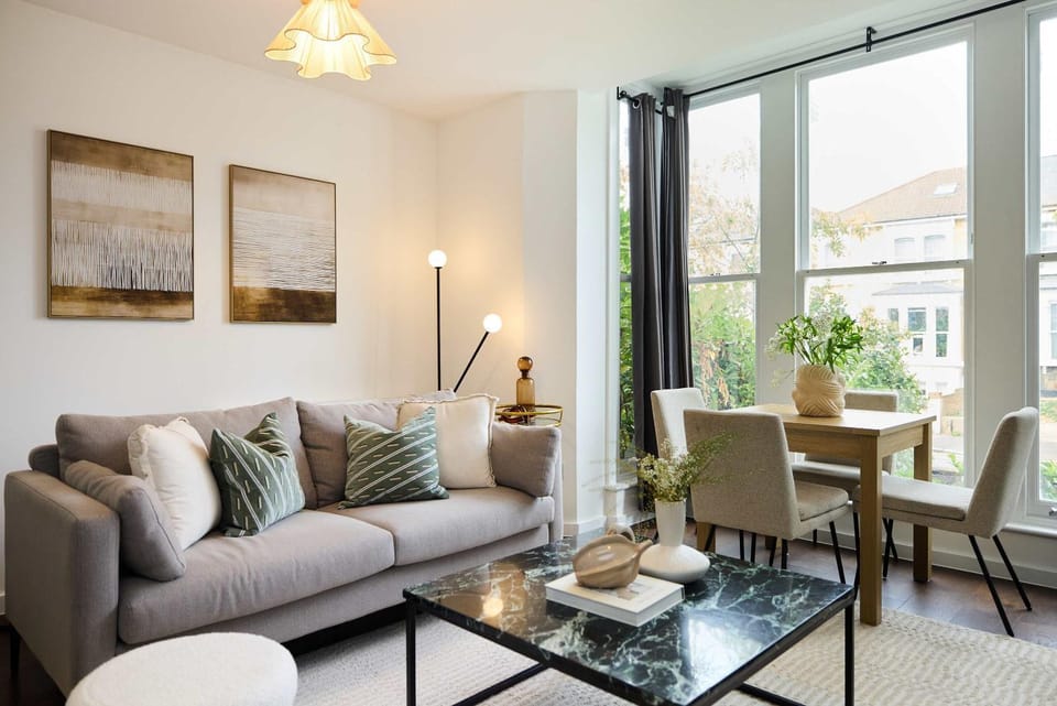 The Clapton Two Step Apartment in London Borough of Hackney
