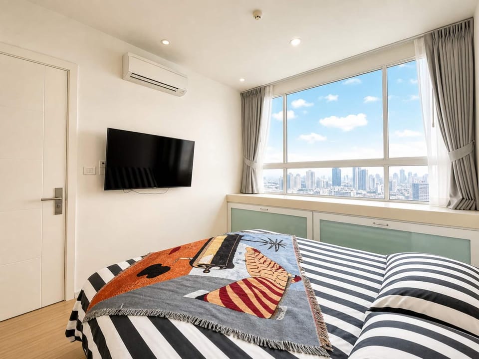 TC Green Rama 9 High-Floor Apartment by WCC Apartment in Bangkok
