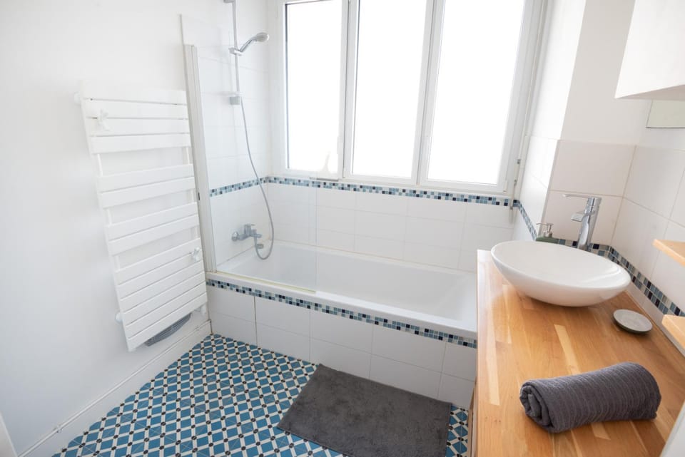 Shower, Bathroom, Bath, towels