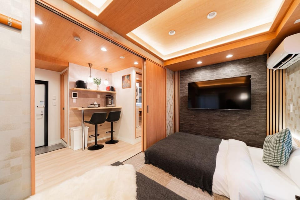 Kitchen or kitchenette, Photo of the whole room, Seating area, minibar, air conditioner