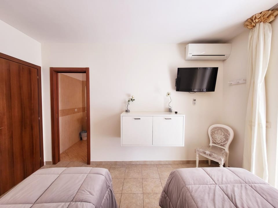 B&B Waltanna Airport Bed and Breakfast in Bari