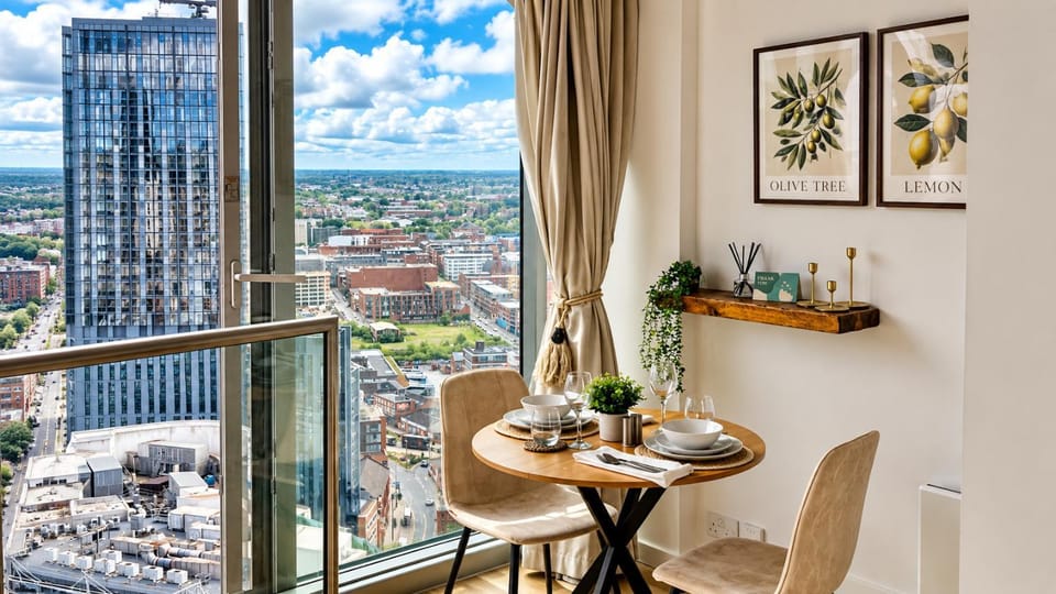 Skyline Rotunda City Apartment I Bullring Apartment in Birmingham