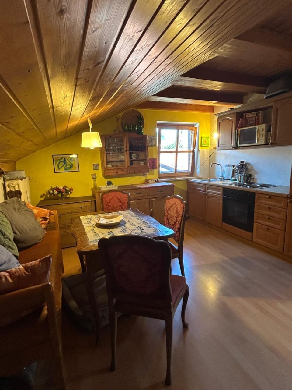 Gemütliche 2 Zimmer Wohnung mit Balkon und Bergblick, Hundefreundlich Apartment in Ruhpolding
