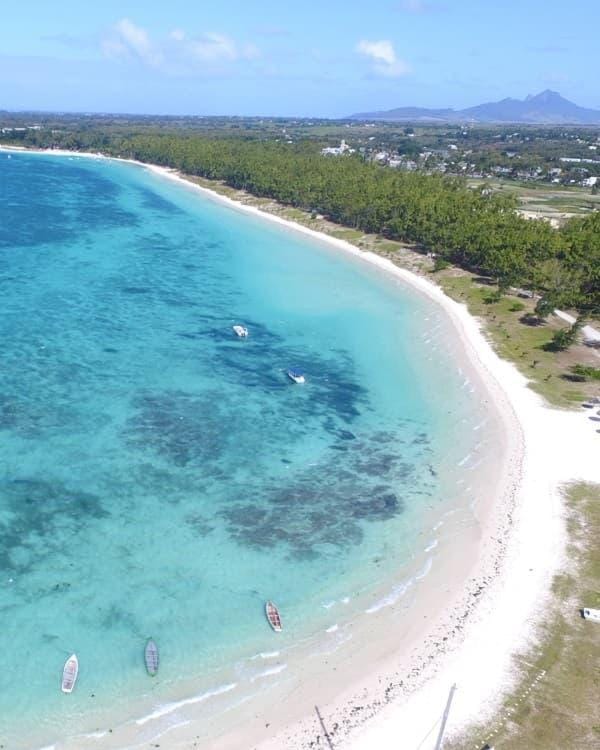 Lake View Apartment-Belle Mare Apartment in Quatre Cocos