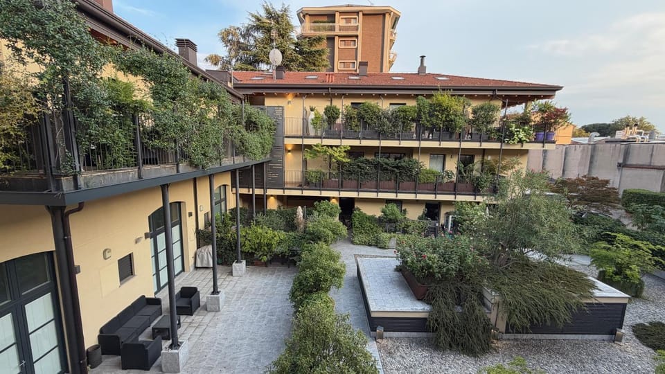Property building, Patio, Spring, Day, Garden, View (from property/room), Balcony/Terrace, Garden view
