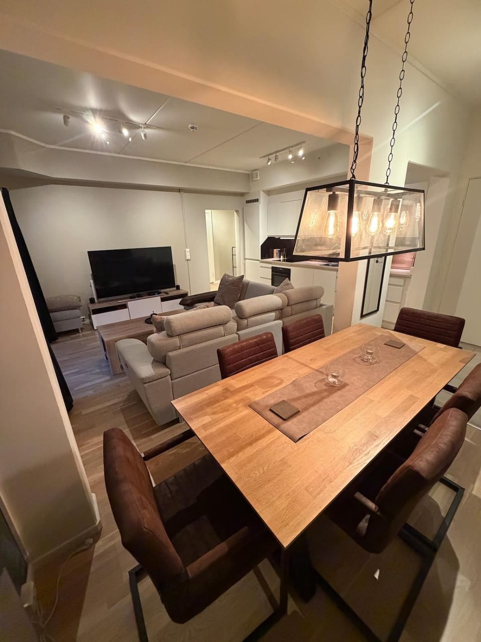 Communal lounge/ TV room