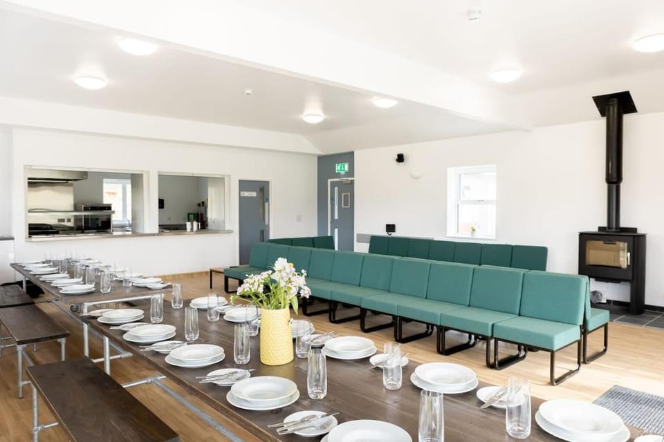 Living room, Seating area, Food