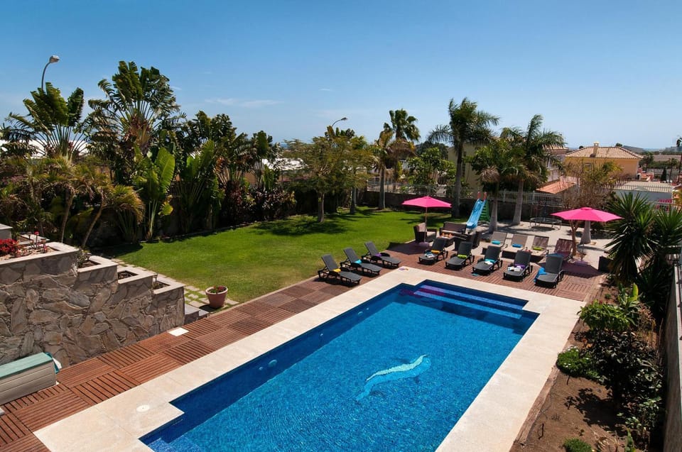 Swimming pool, Swimming pool