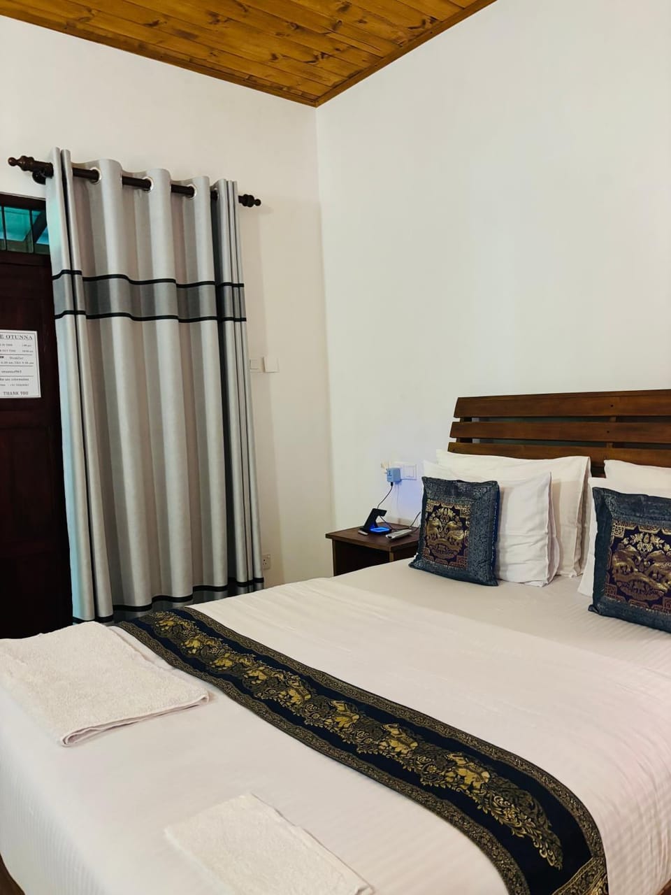 Bed, Photo of the whole room