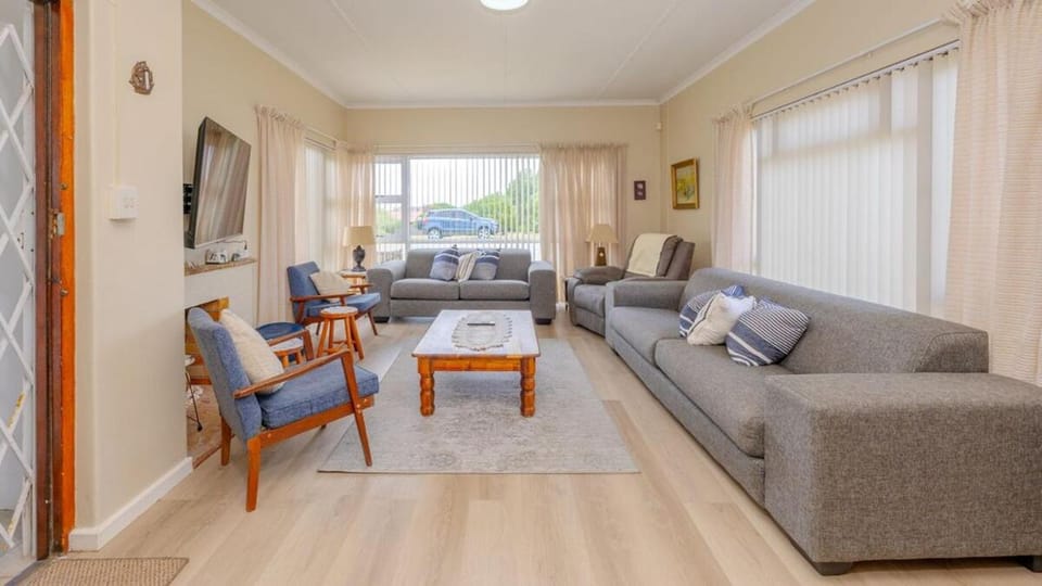 Janelle Holiday Home! House in Western Cape