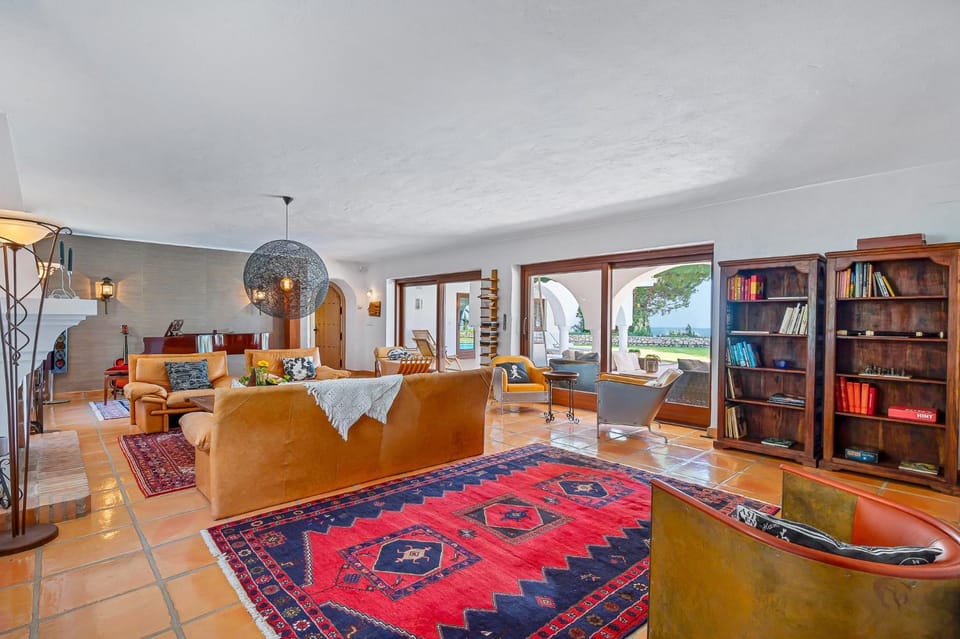 Property building, Living room