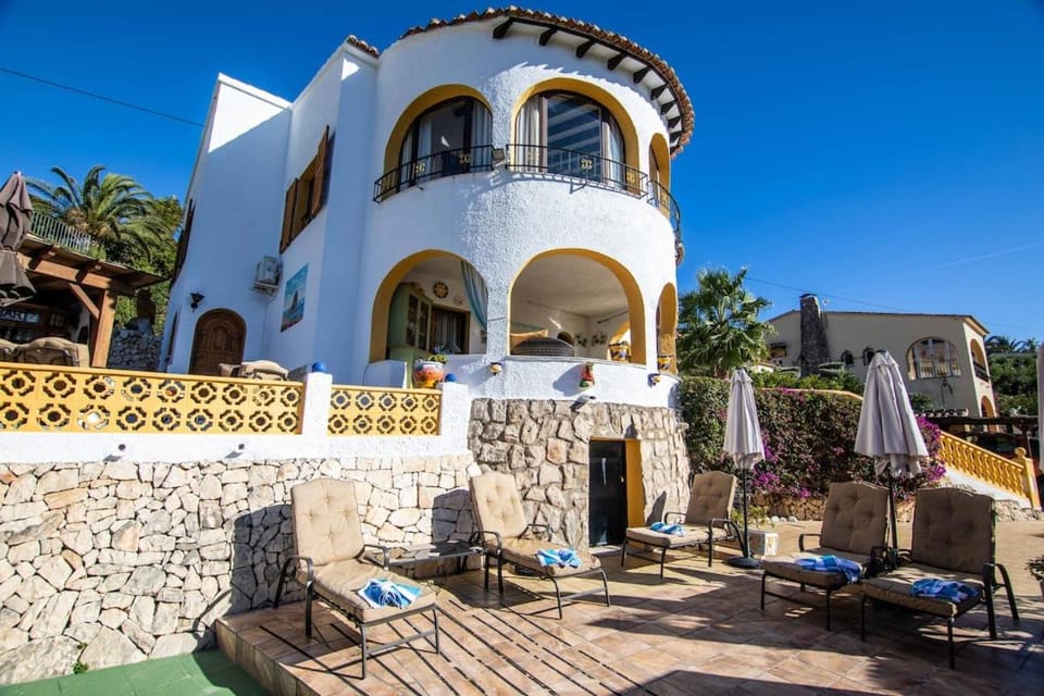 Guest room with ocean views and heated pool! Apartment in Marina Alta