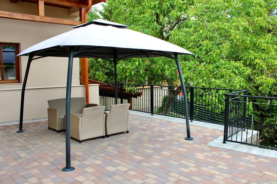 Patio, Inner courtyard view