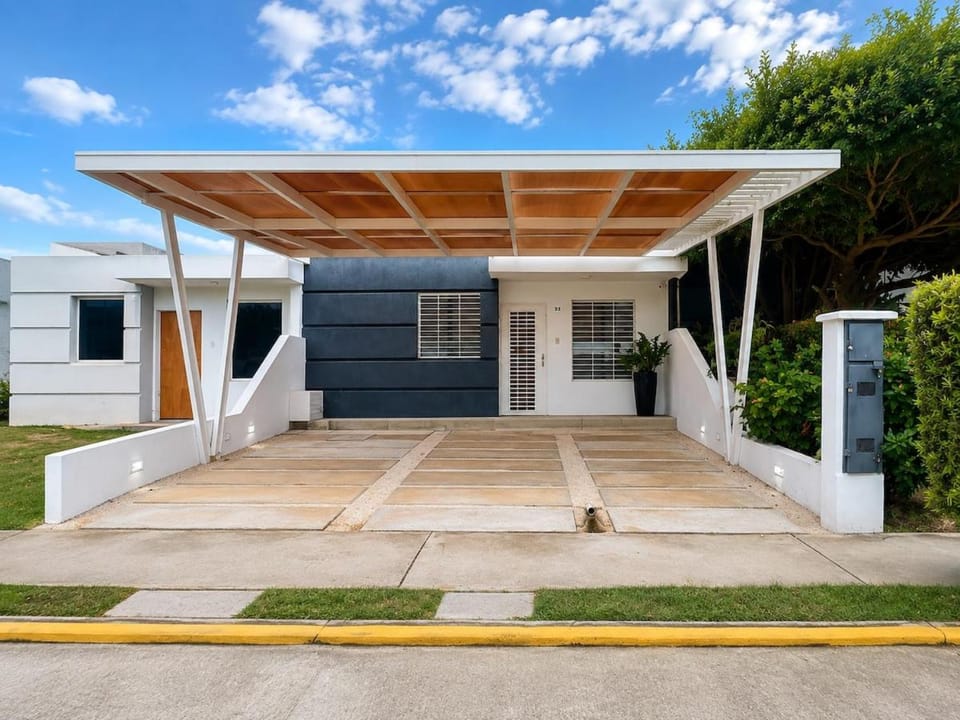 Hermosa Casa Familiar en Cabudare Terraza Wi-Fi House in Venezuela