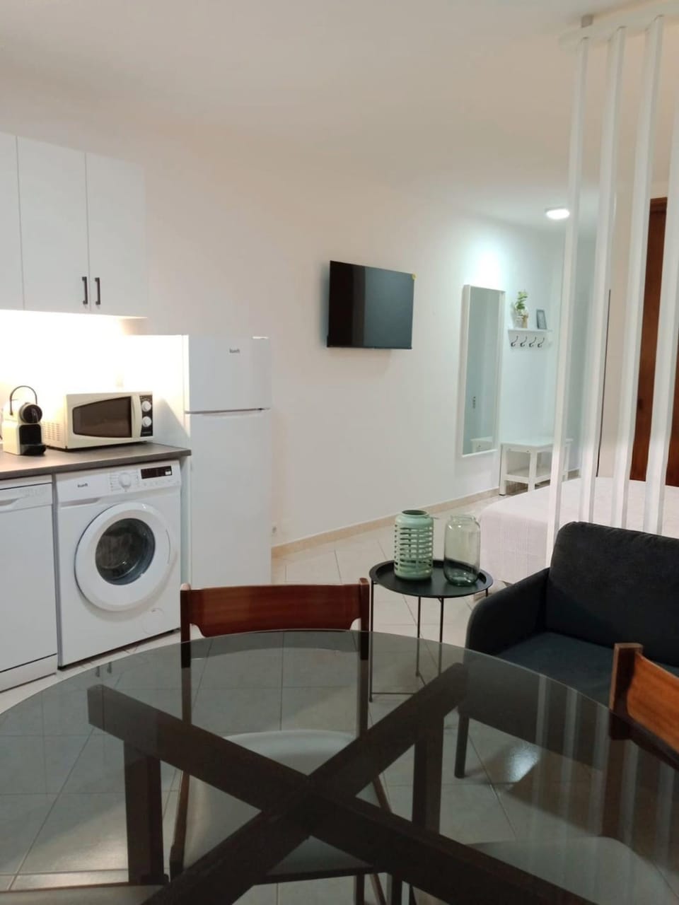 TV and multimedia, Kitchen or kitchenette, Dining area, washing machine
