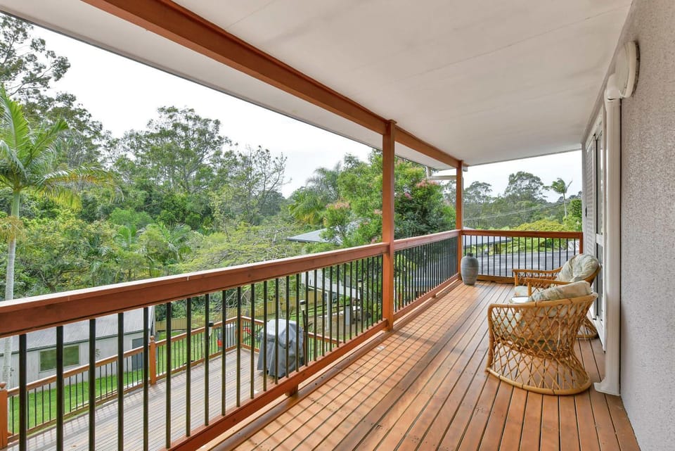 Tropical 3BR Retreat Currumbin Waters House in Currumbin Valley